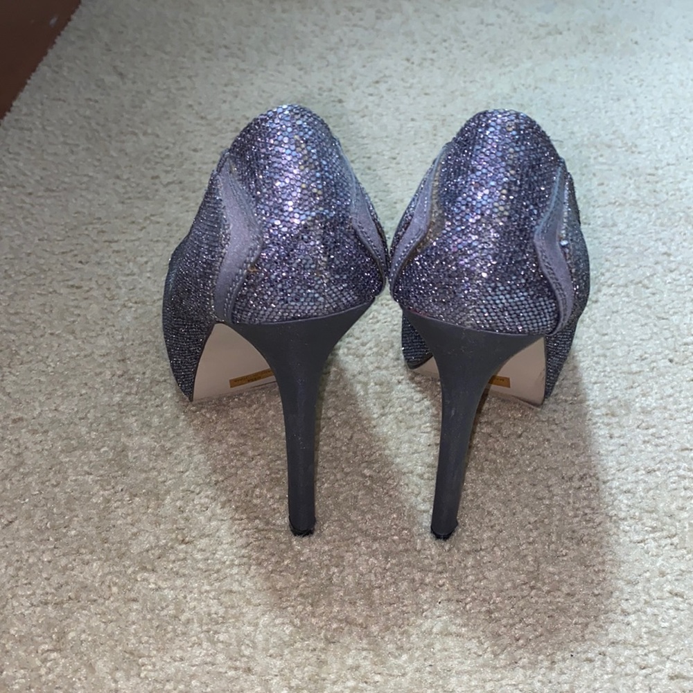 Grey Heels - Picture 7 of 7